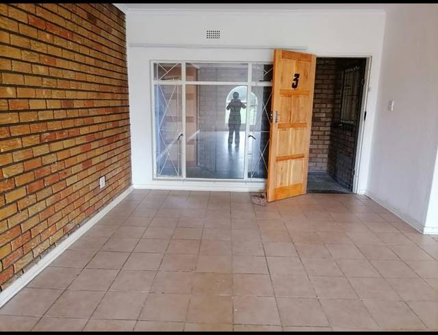 2 BEDROOM PROPERTY TO RENT IN BRENTHURST